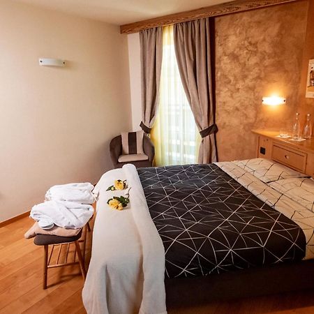 Romantic Charming Hotel Rancolin Moena Exterior photo