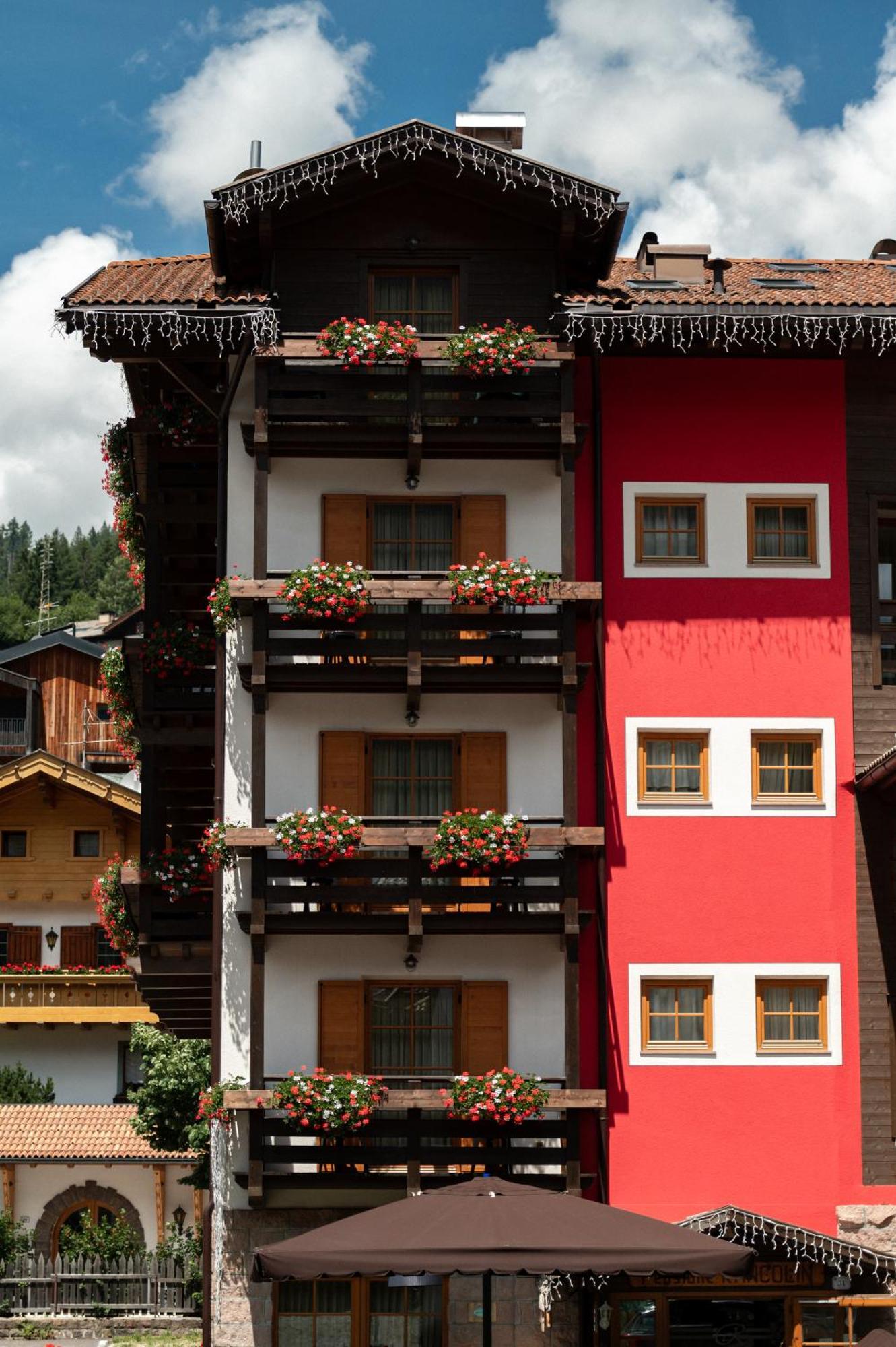 Romantic Charming Hotel Rancolin Moena Exterior photo