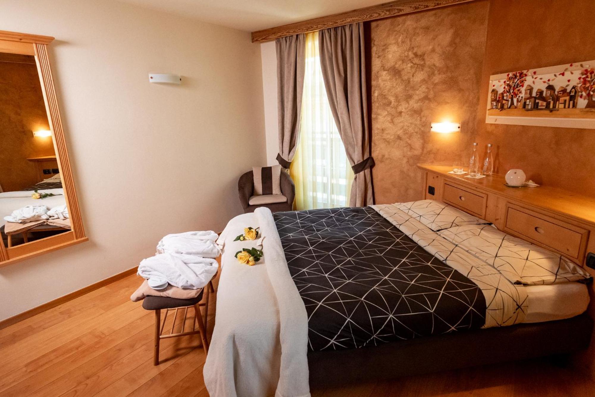 Romantic Charming Hotel Rancolin Moena Exterior photo